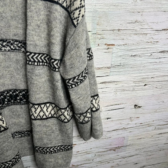 Amuse society cardigan sweater gray black size small - Picture 3 of 10